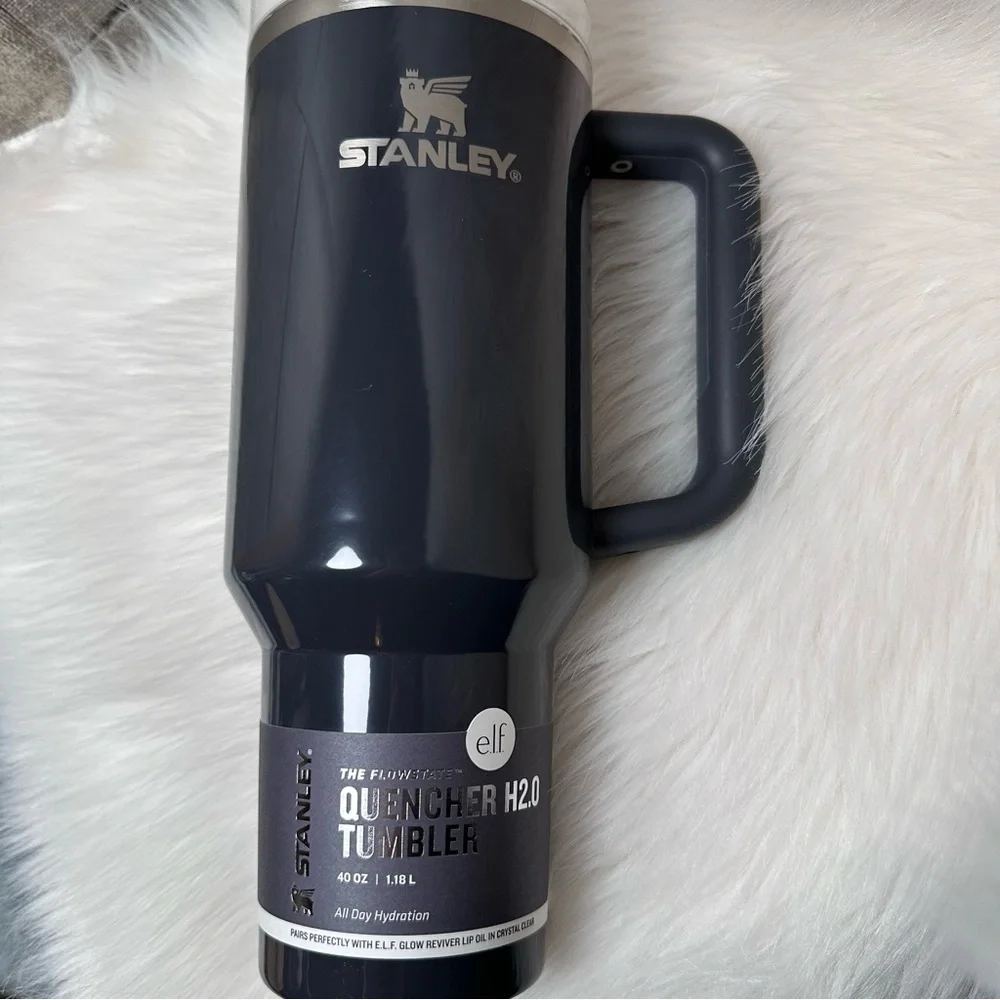 Crystal Clear Stanley 40 oz Stainless Steel H2.0 Flowstate Quencher Tumbler - Picture 4 of 7
